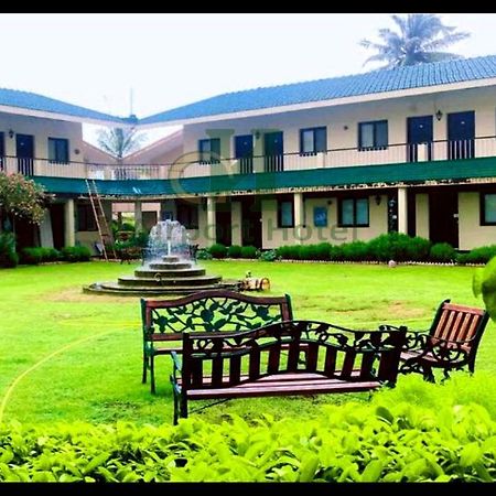 Airport Hotel Karachi Eksteriør billede