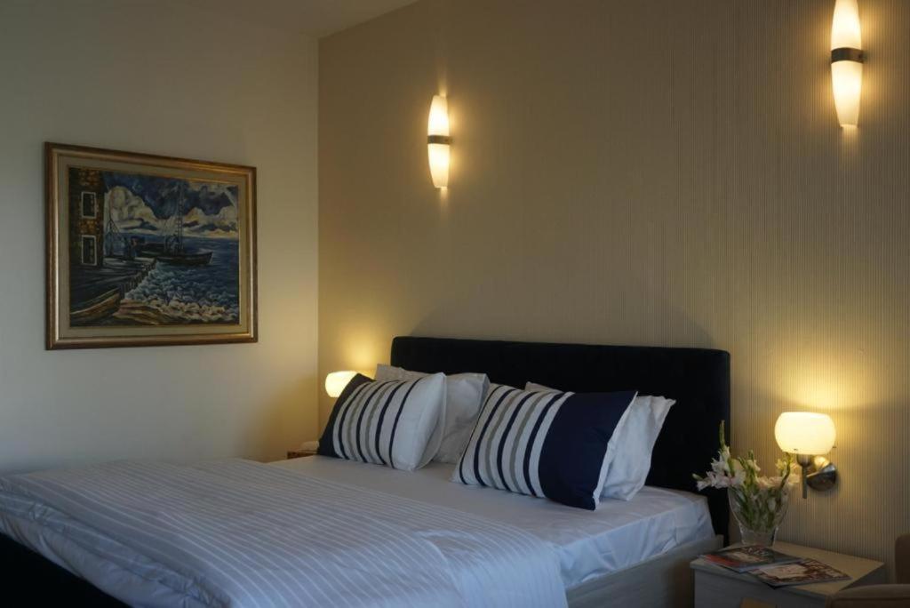 Airport Hotel Karachi Eksteriør billede