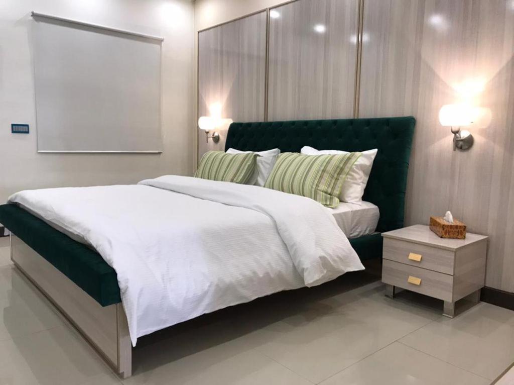 Airport Hotel Karachi Eksteriør billede