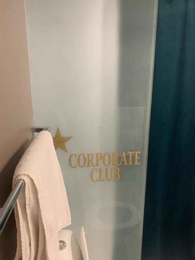 Airport Hotel Karachi Eksteriør billede