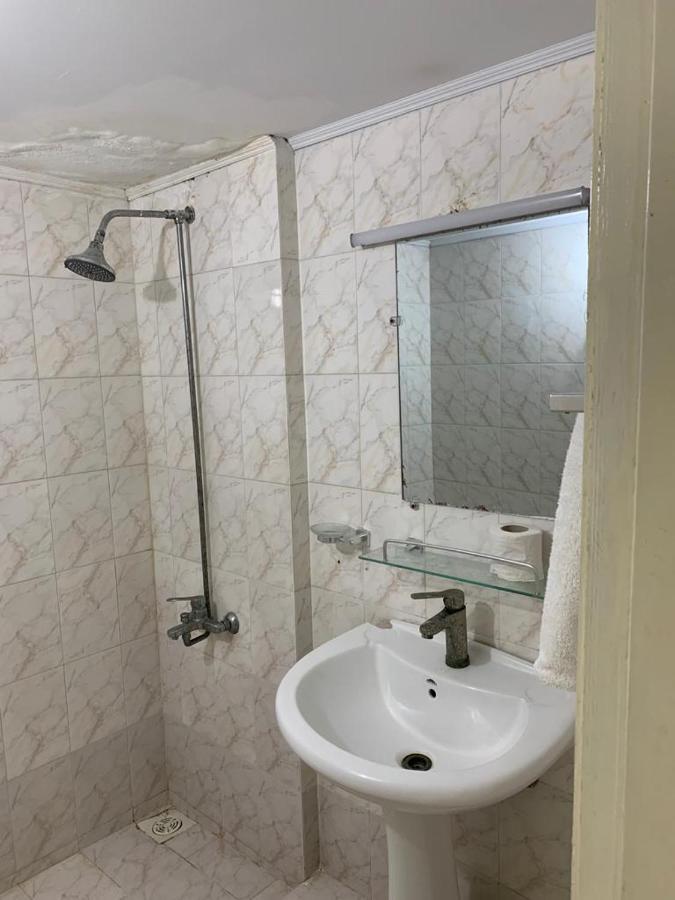 Airport Hotel Karachi Eksteriør billede